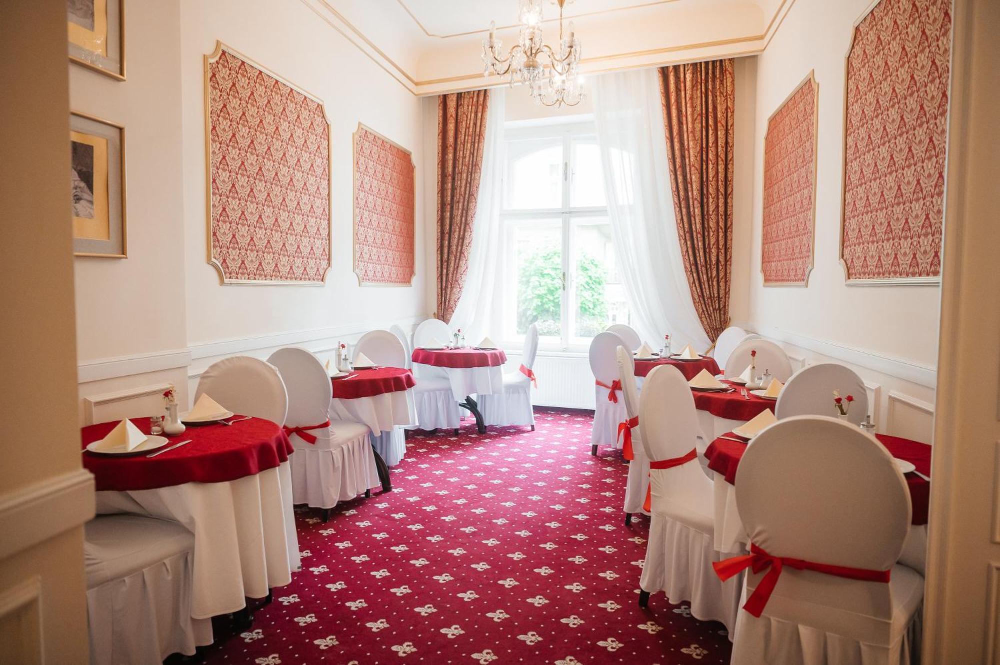 Alisa Hotel Карлові Вари Екстер'єр фото