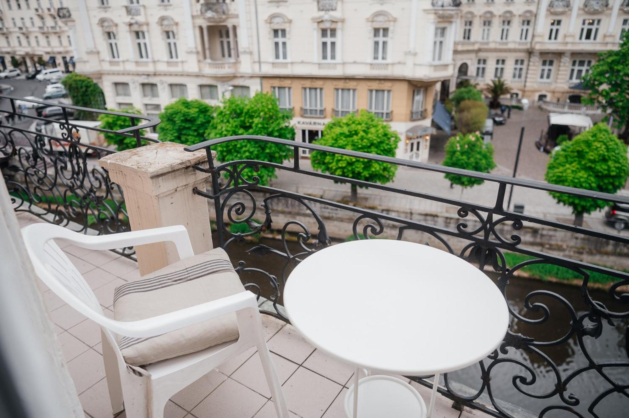 Alisa Hotel Карлові Вари Екстер'єр фото
