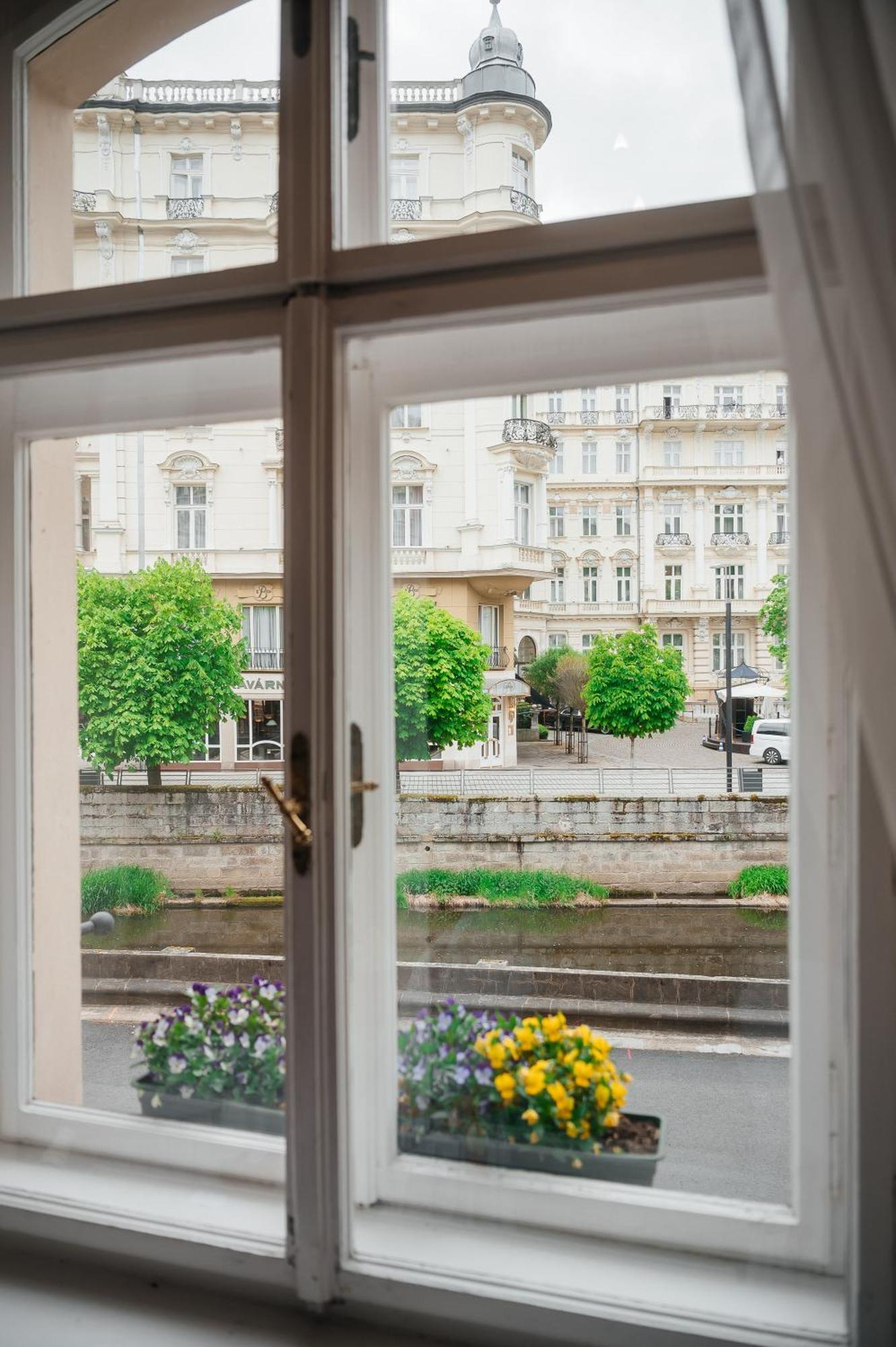 Alisa Hotel Карлові Вари Екстер'єр фото