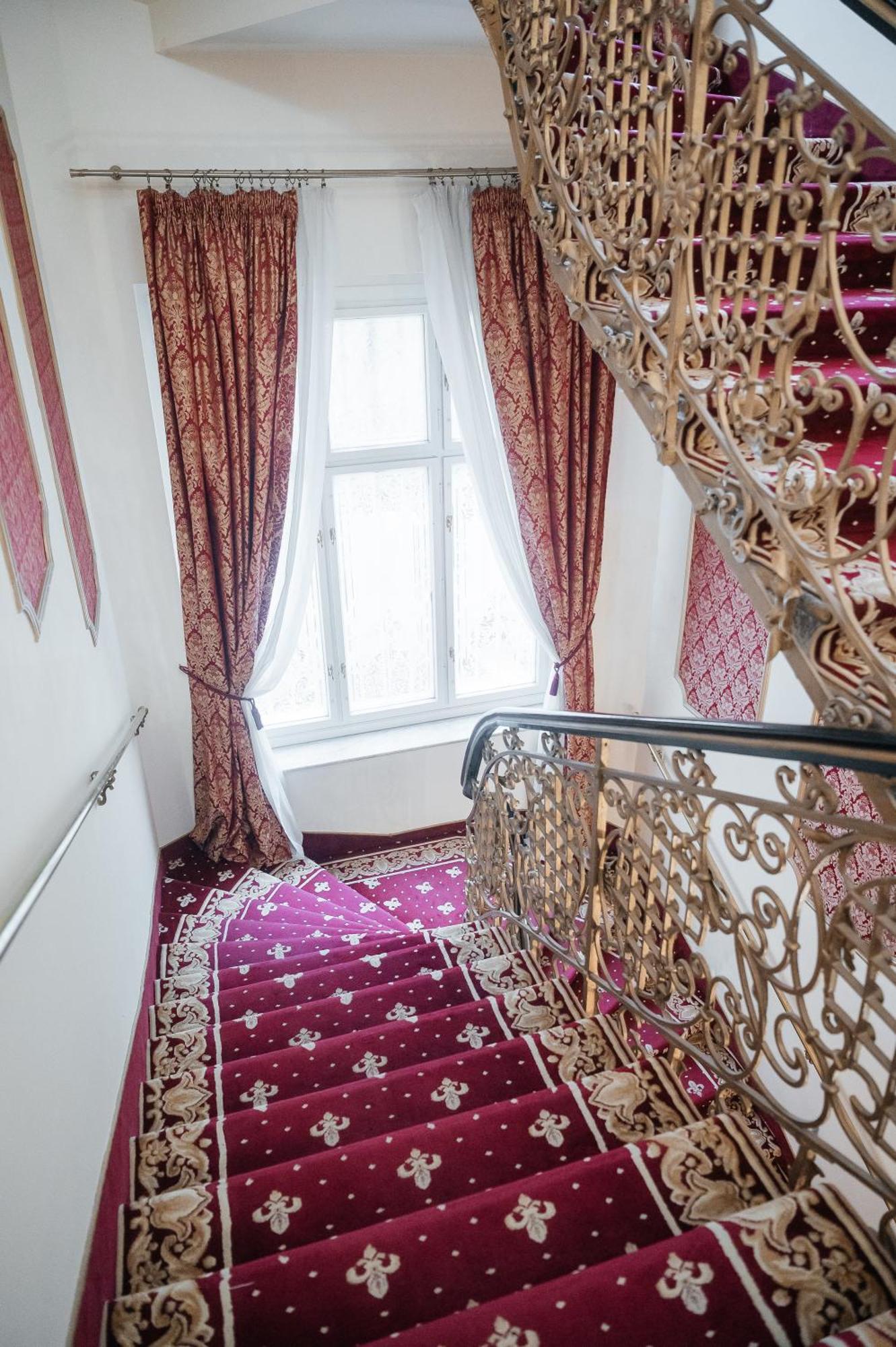 Alisa Hotel Карлові Вари Екстер'єр фото
